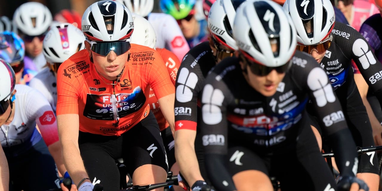 Final touches: leader Demi Vollering sprints to win in Setmana Valenciana finale