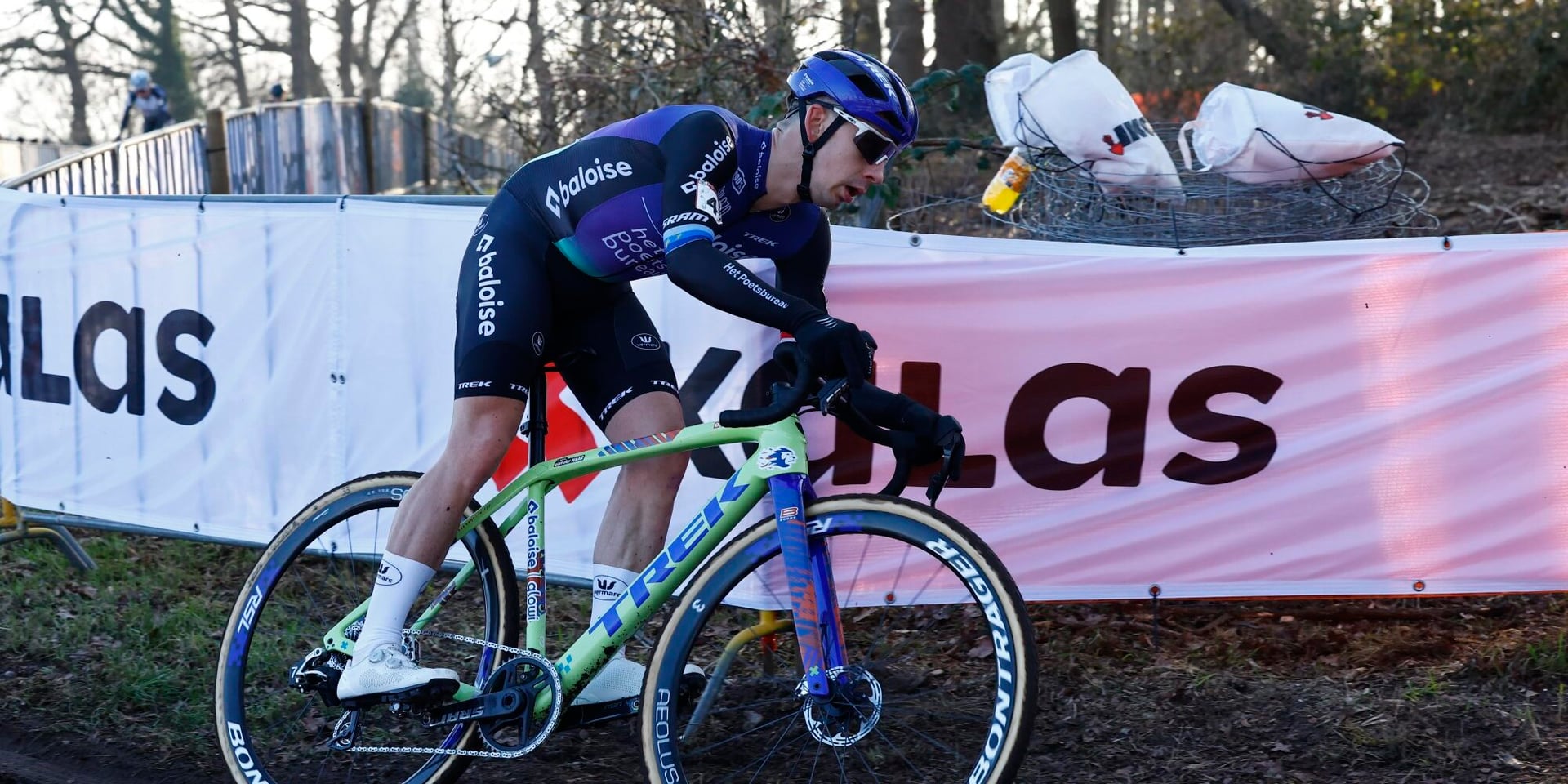 Lars van der Haar hurt his back just before the penultimate race