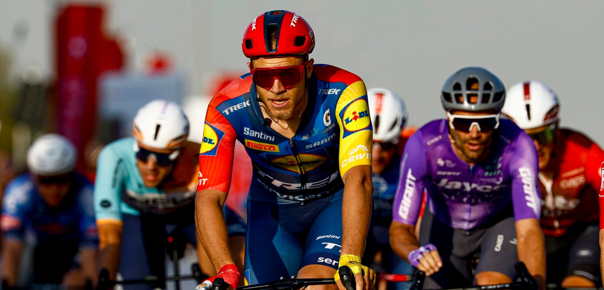 Milan and Del Toro take wins in Tirreno finale after Van der Poel training block and Philipsen crash