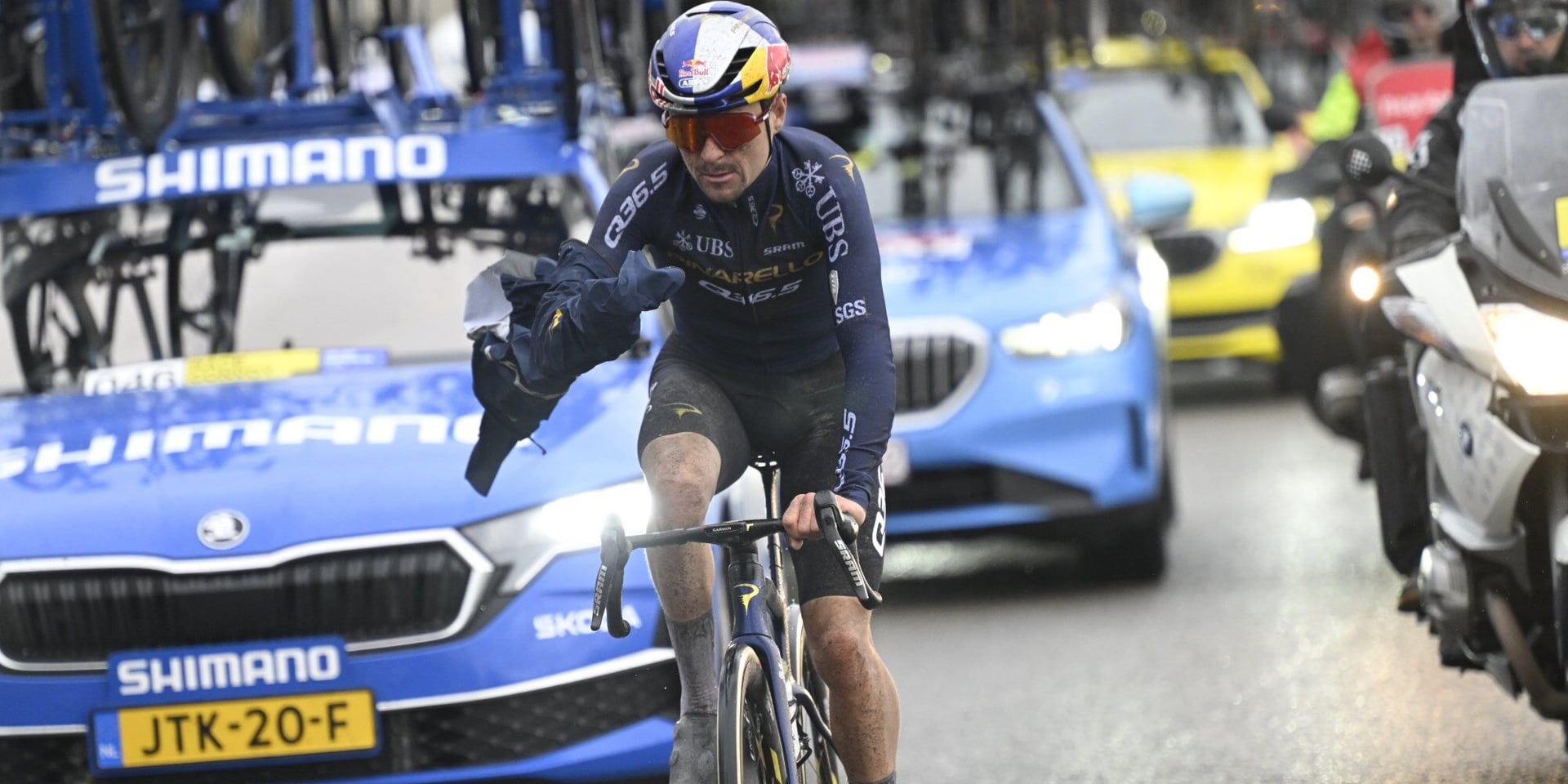 Tom Pidcock rides the lightest bike in the classics: "We don’t follow, we innovate"