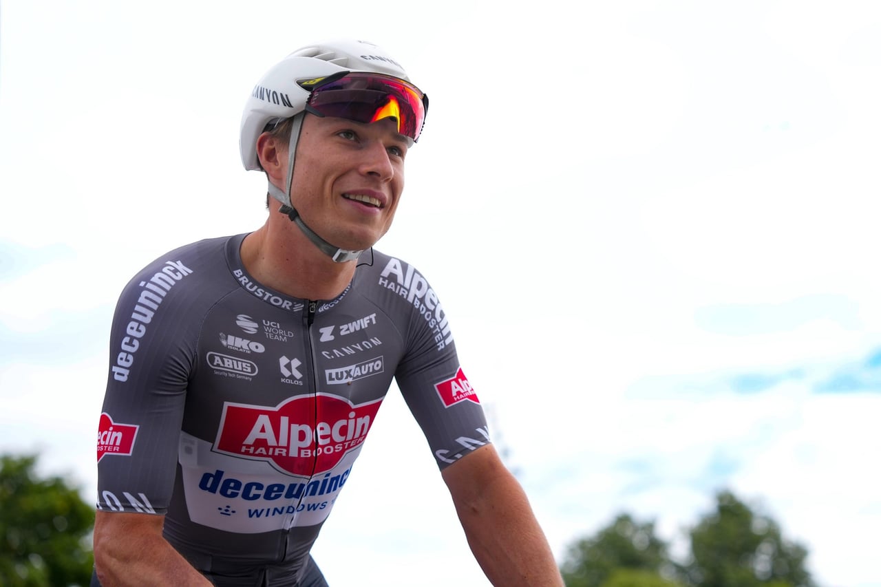 Tour 2025: Jasper Philipsen Sprints to Yellow Jersey in Lille After Echelon Drama, Time Losses for Evenepoel and Roglic