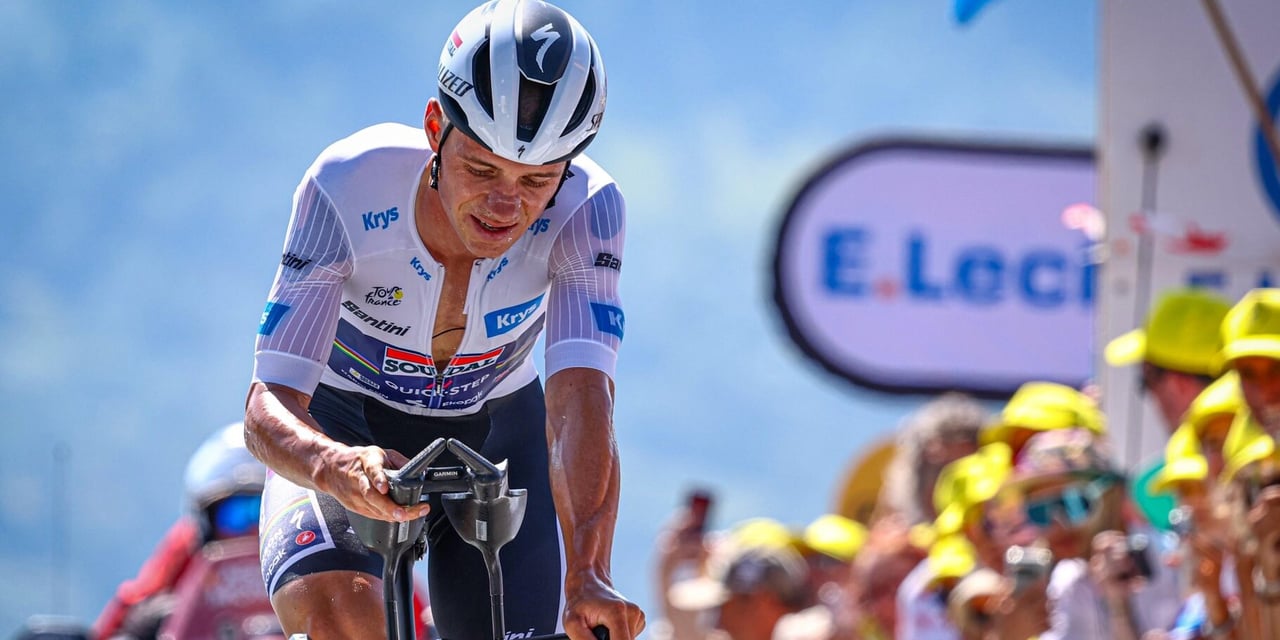 Coach Cautiously Hints at Cause of Remco Evenepoel's Setback: "We Had to Adjust Our Training