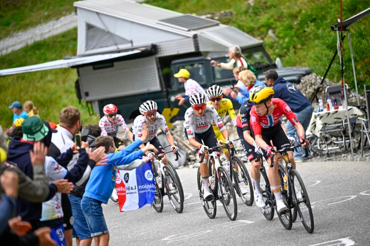 Pogacar received help from an unexpected source - photo: Cor Vos