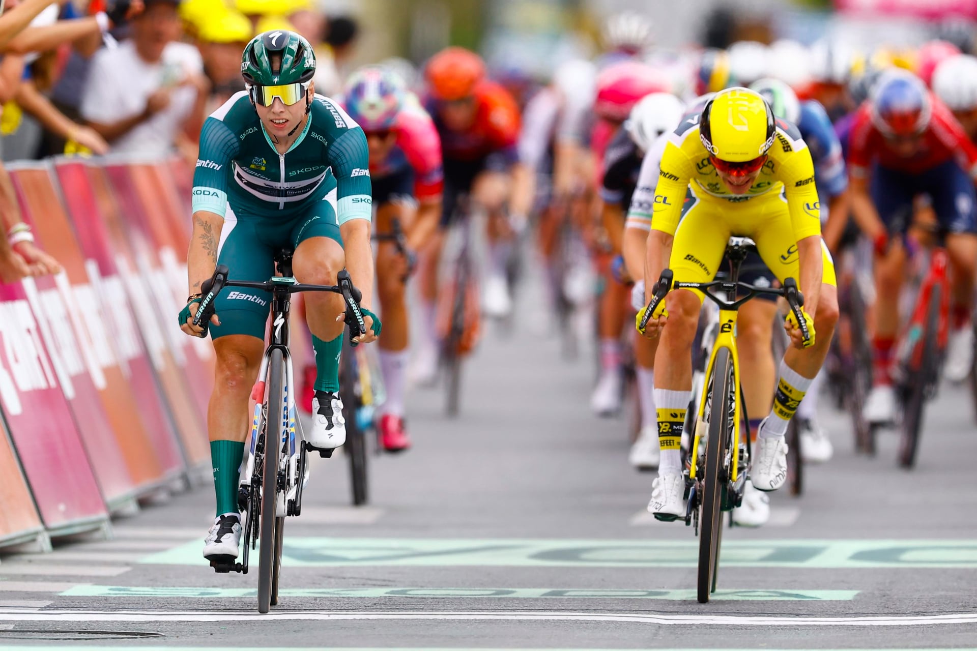 Lorena Wiebes Powers to Second Straight Win as Marianne Vos Narrows Gap in Tour Femmes