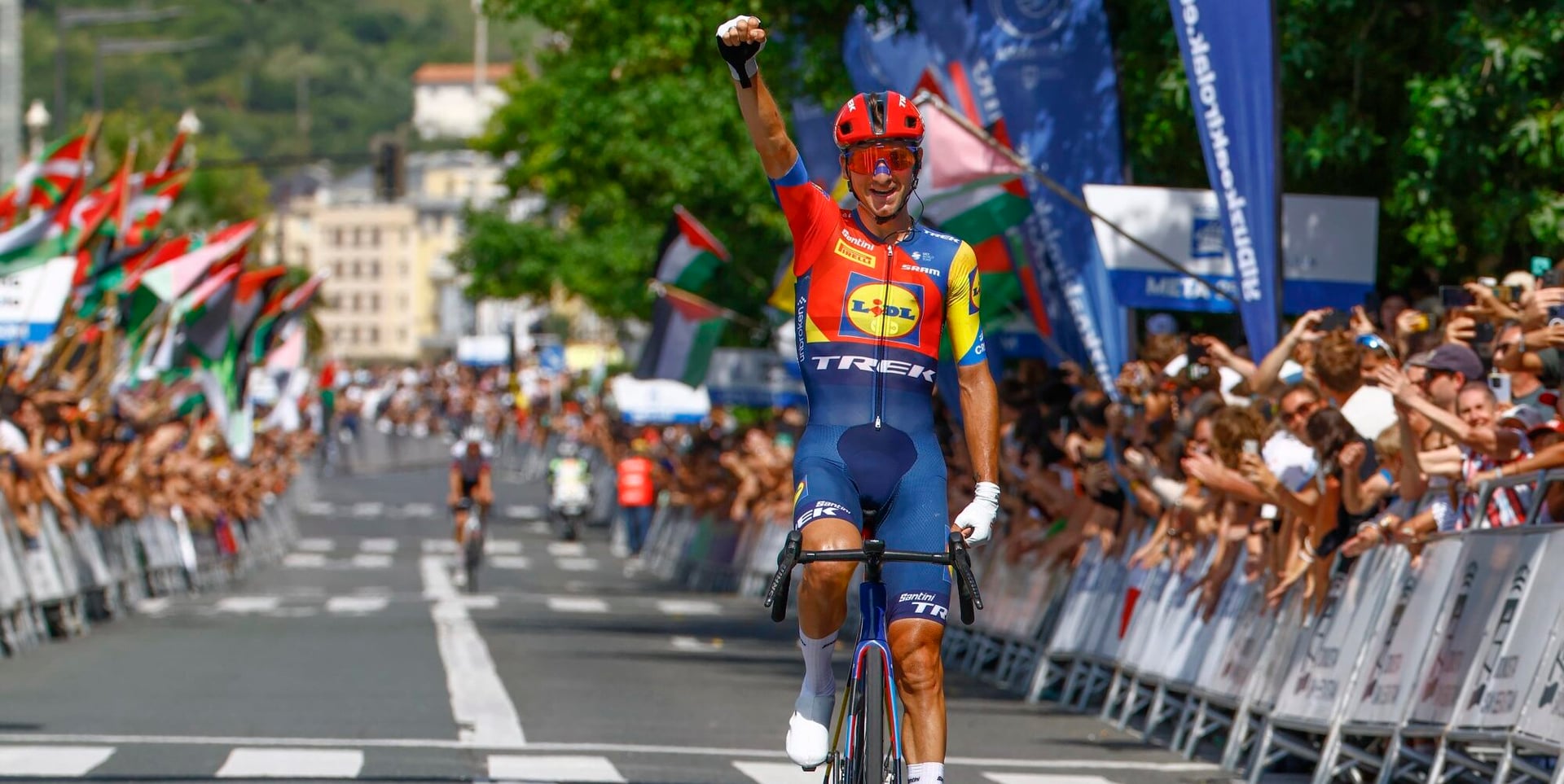 Solo Triumph for Giulio Ciccone at Clásica San Sebastián as UAE Tactics Fall Short