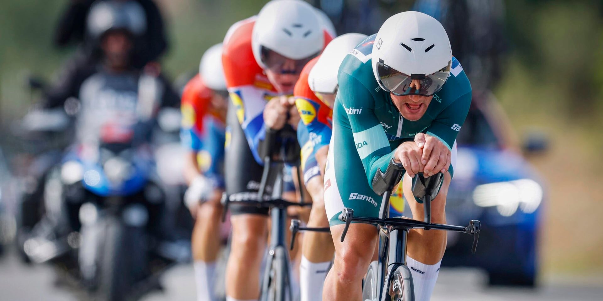 Things looked good for Lidl-Trek and Mads Pedersen for a long time - photo: Cor Vos