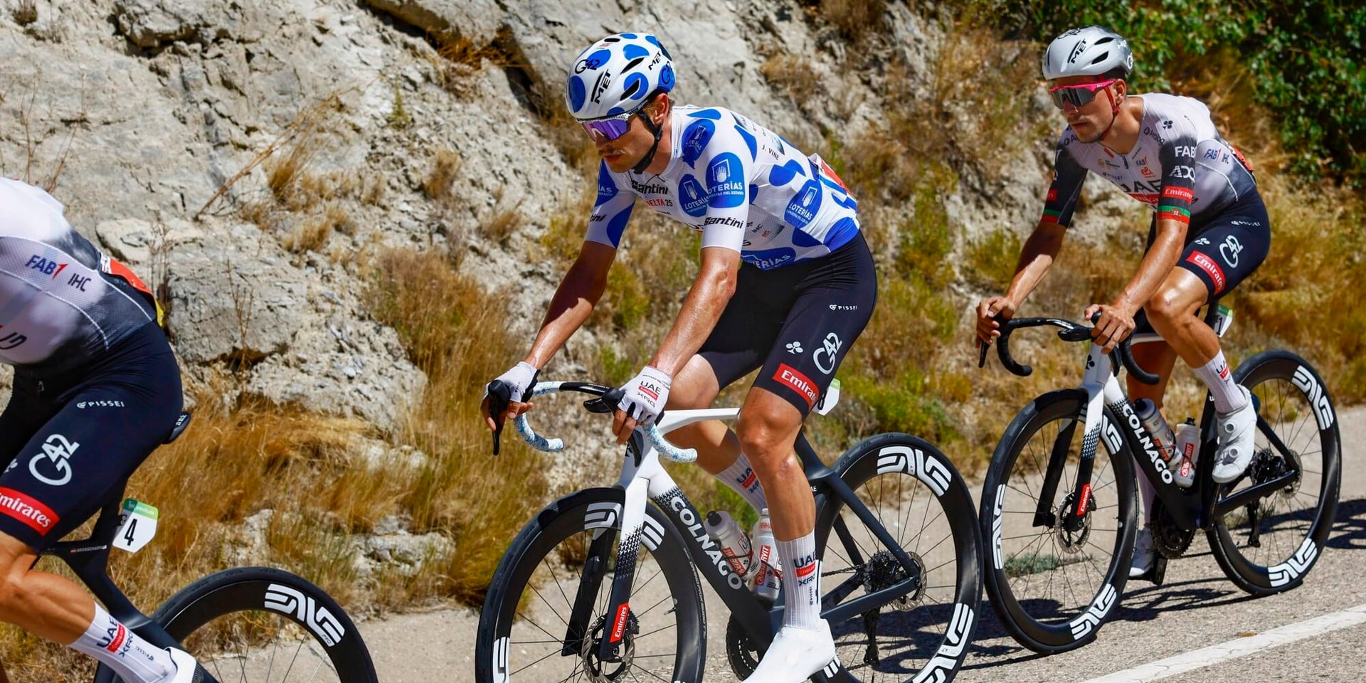 Vuelta 2025: Aggressive Almeida Watches Vingegaard Seize Red Jersey, Vine Soloes to Second Win