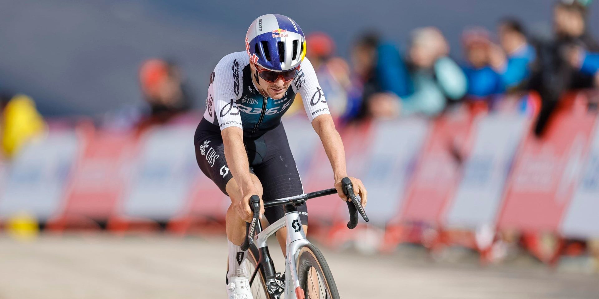 Tom Pidcock Aims to Enjoy First Grand Tour Podium: “No More That Horrible Recovery Drink”