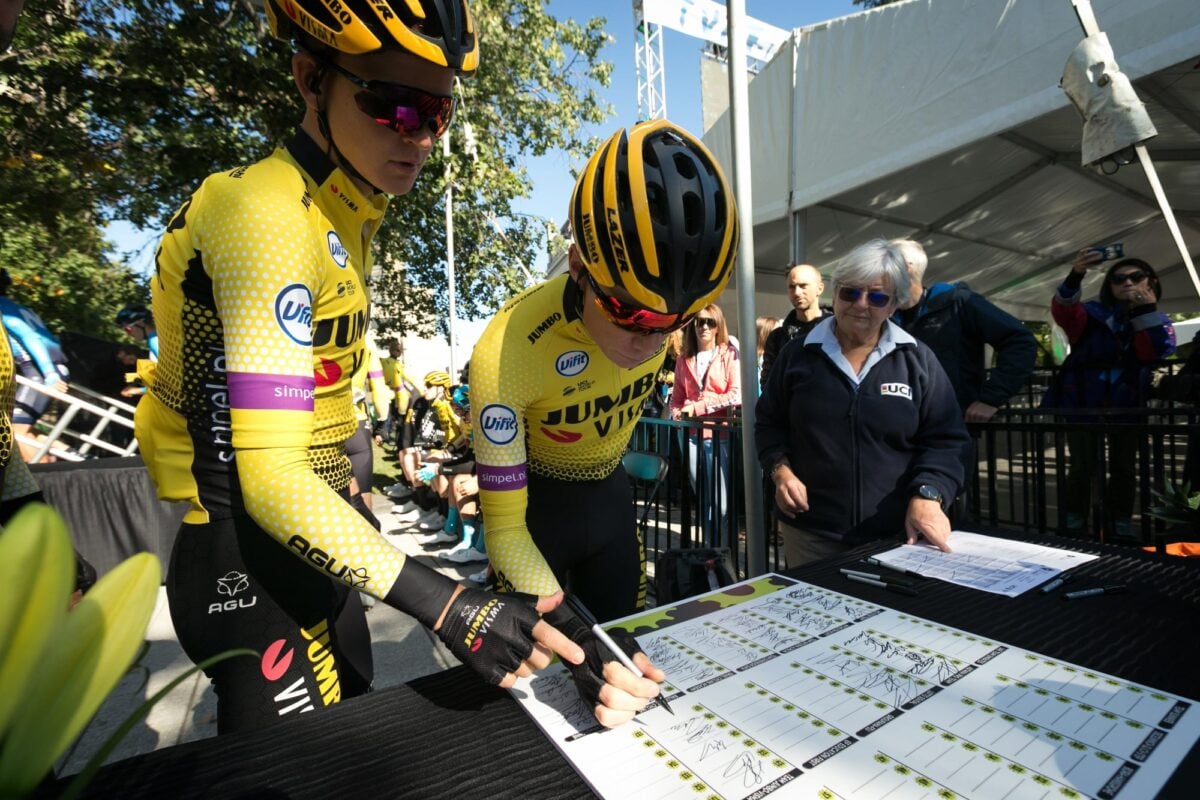 Vingegaard signs the start list at the GP de Québec 2019 - photo: Cor Vos