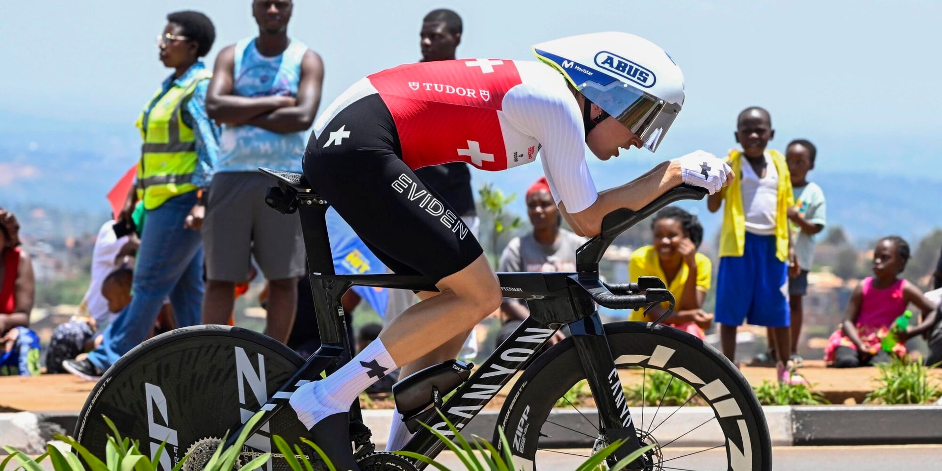 How Marlen Reusser Beats Anna van der Breggen and Demi Vollering for Time Trial Gold