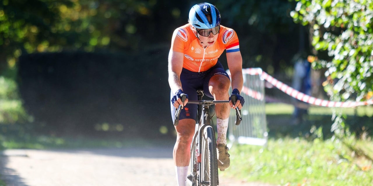 Lorena Wiebes Beats Marianne Vos in Sprint for Gold at Gravel World Championships