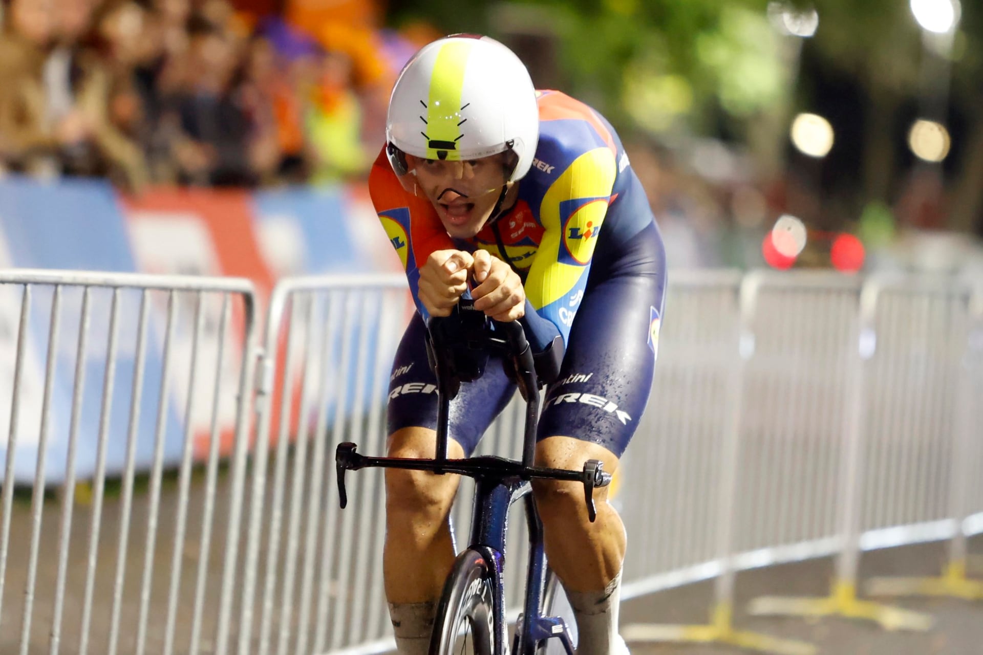 20-year-old Cameron Rogers in action – photo: fotopersburo Cor Vos