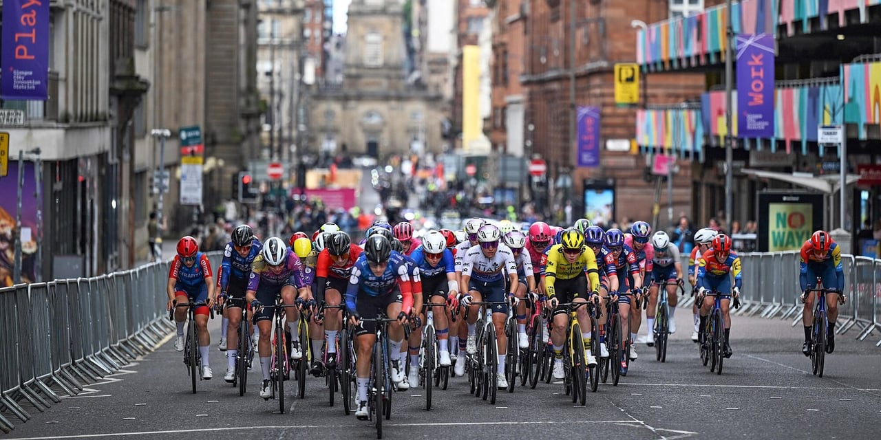 A Remarkable Career Switch: Undefeated German Pro Boxer Signs with Niewiadoma’s Team