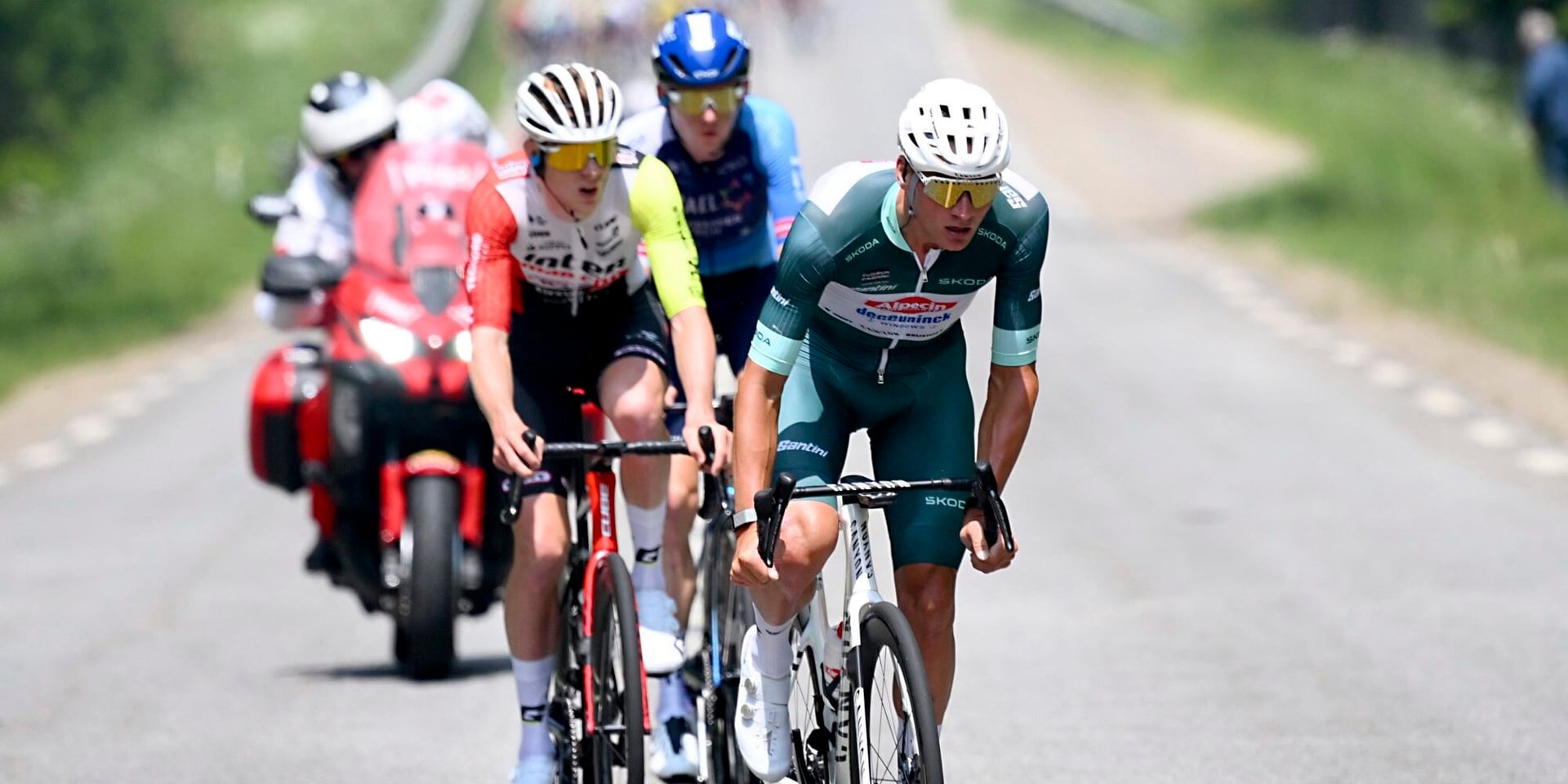 Visma | Lease a Bike Signs Louis Barré Following Cian Uijtdebroeks' Departure