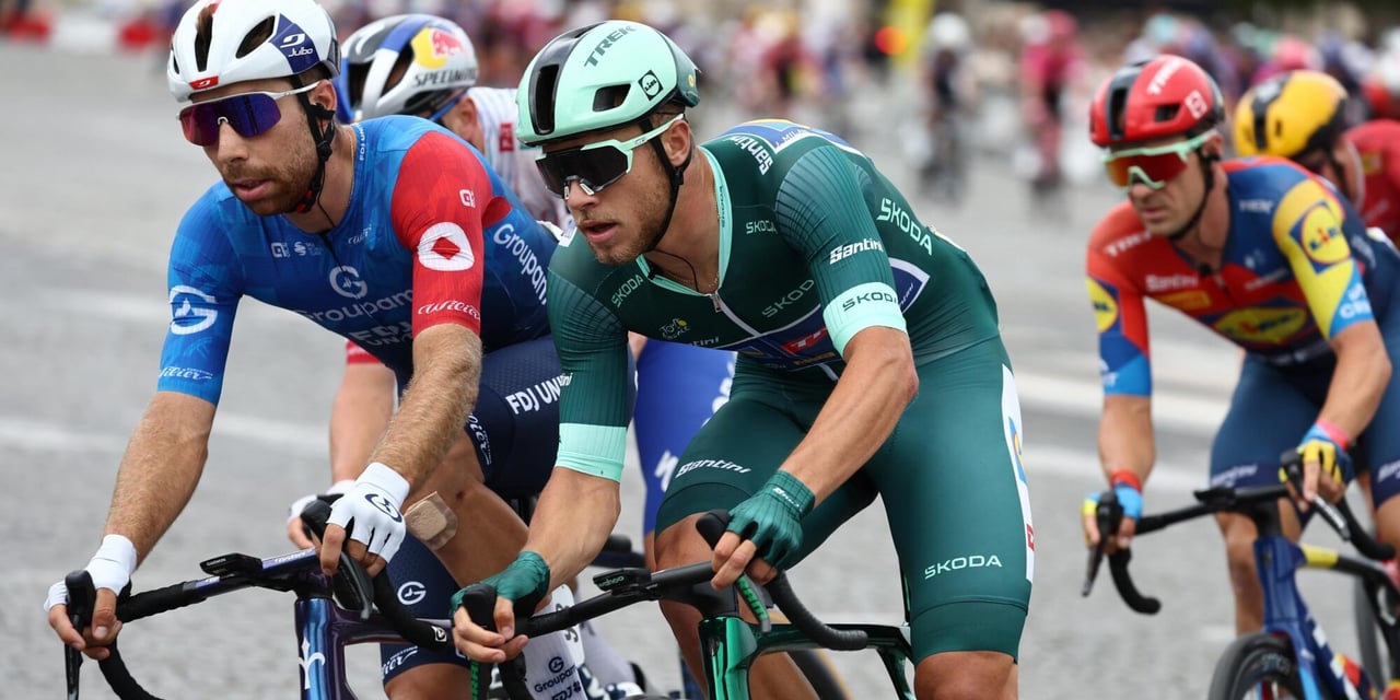 Jonathan Milan Charges to Victory in ASO Criterium in Singapore