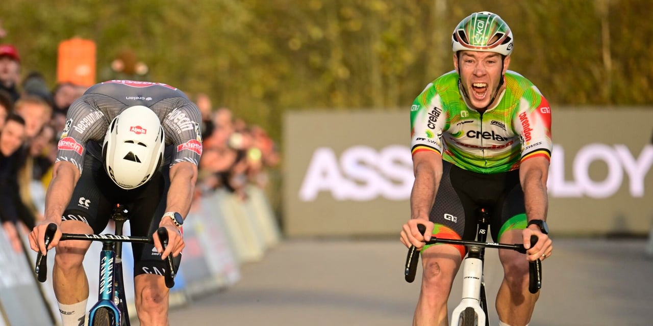 Only in cyclocross: fan spotted in Niel with a very special accessory