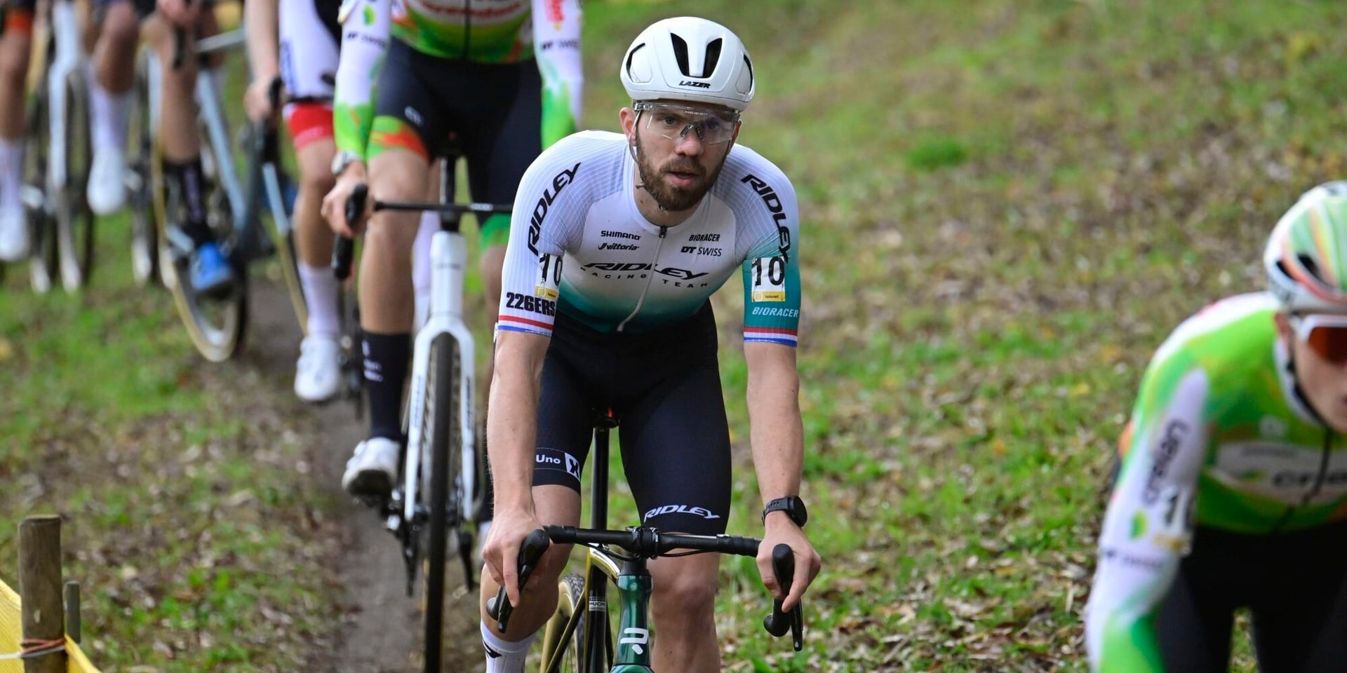 Joris Nieuwenhuis turns bad luck into commanding win at Superprestige Merksplas