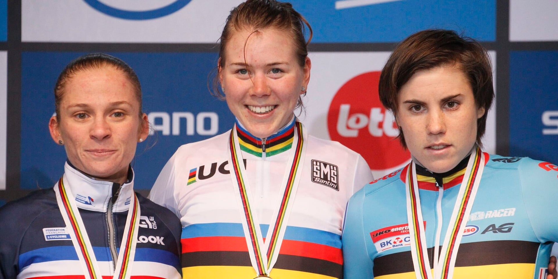 Mani, De Jong and Sanne Cant: the WC podium of Heusden-Zolder - photo: Fotopersburo Cor Vos