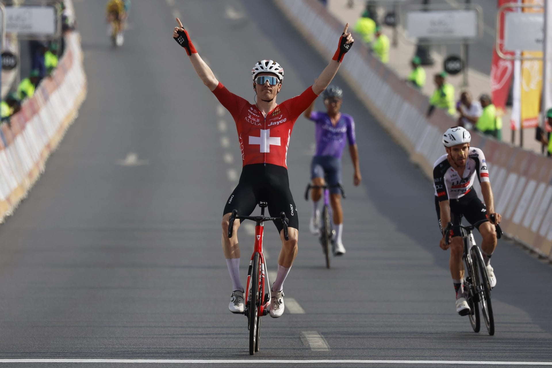 Mauro Schmid Outsprints Adam Yates to Win Muscat Classic 2026