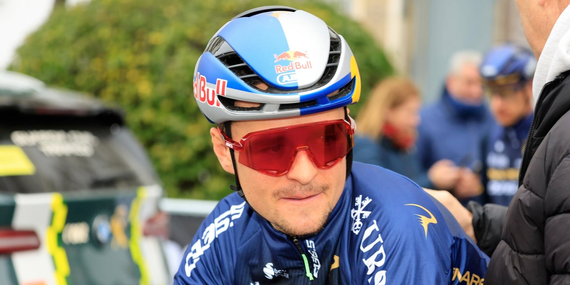 Tom Pidcock makes 'rookie mistake' in Omloop Het Nieuwsblad: "I actually wanted to quit"