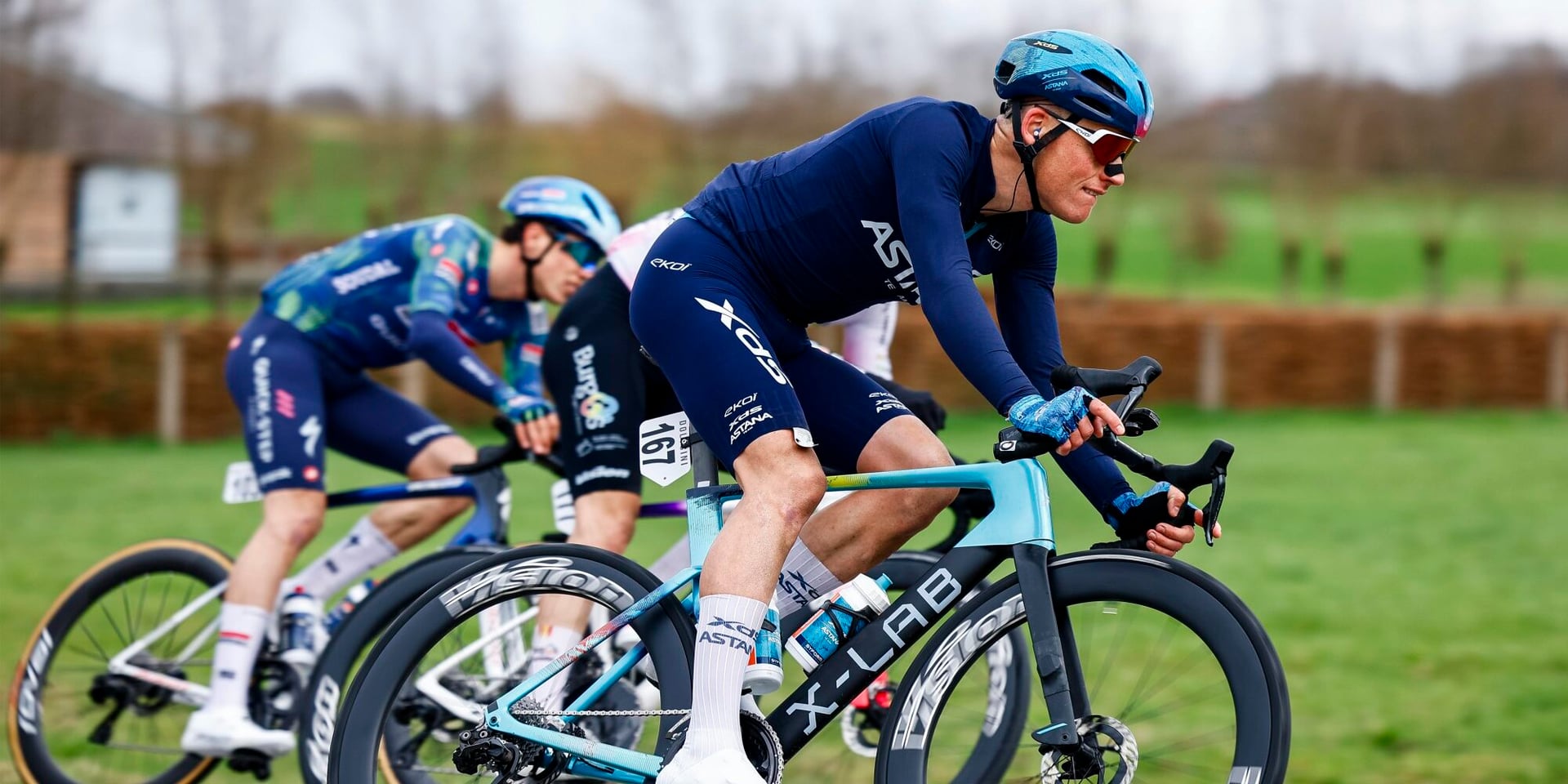 Mike Teunissen also crashed in the Omloop, but fortunately without serious injury - photo: Fotopersburo Cor Vos