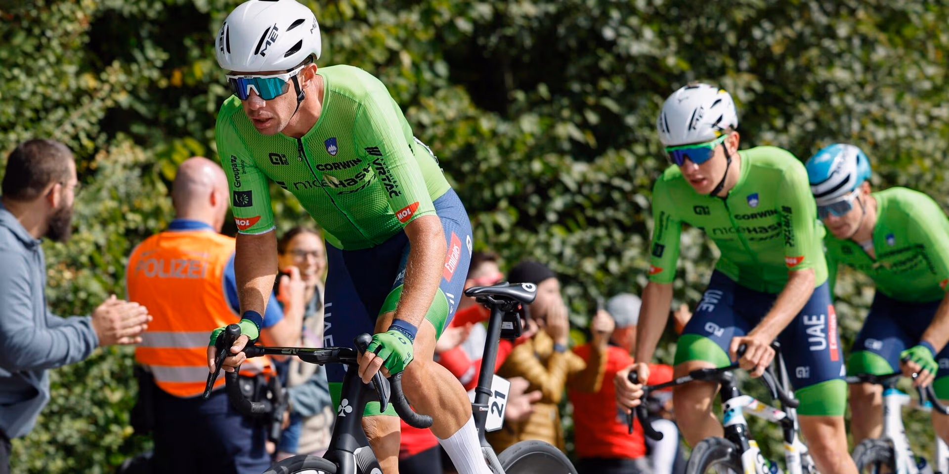 Domen Novak warns Paul Seixas: "Pogacar won his first Tour while eating pizza and drinking beer"