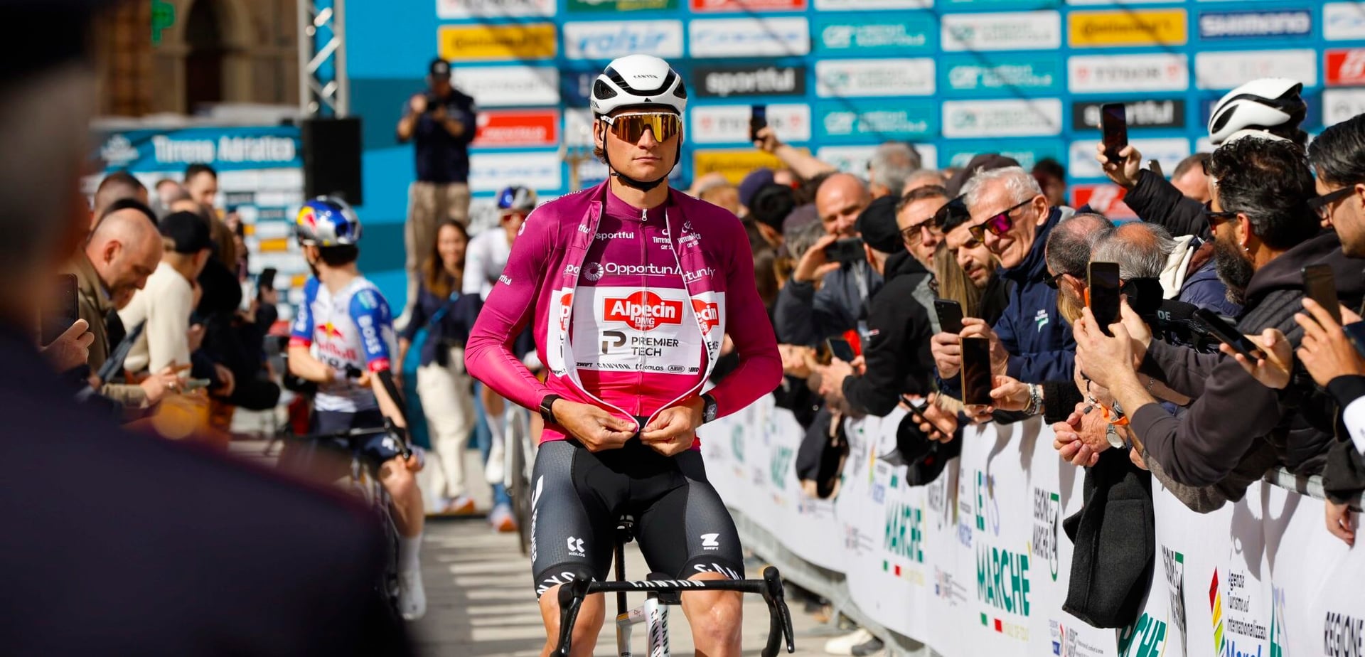 Mathieu van der Poel looks ahead to duel with Pogacar: "It's only a matter of time before he wins Milan-San Remo"