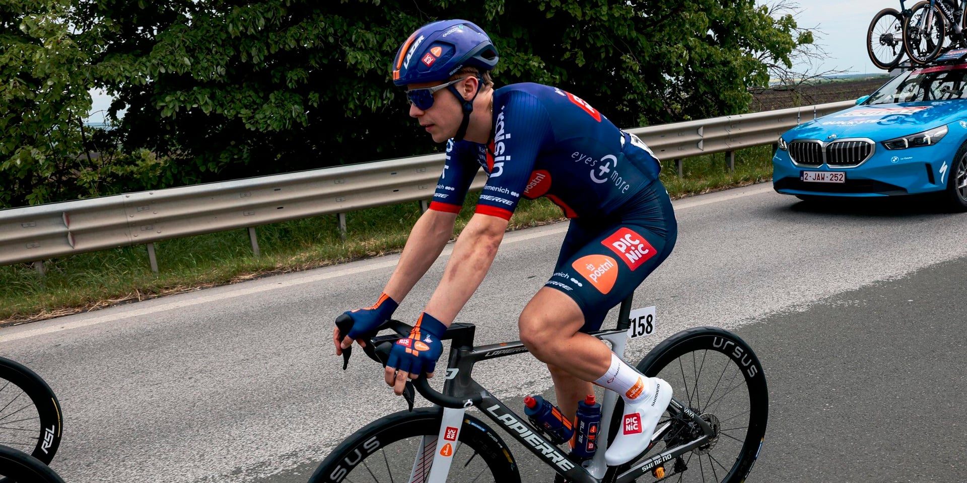 Casper van Uden suffers painful hand after crash: "But legs are fine"
