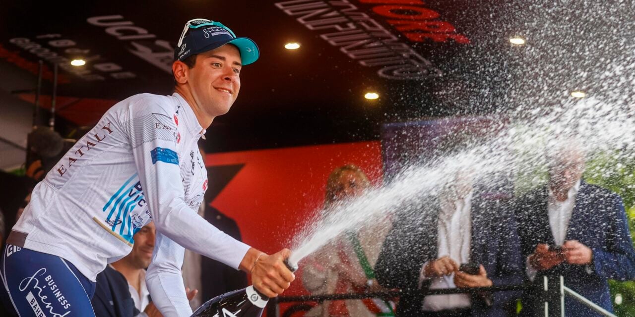 Tiberi celebrating in the white jersey of the Giro - photo: Cor Vos