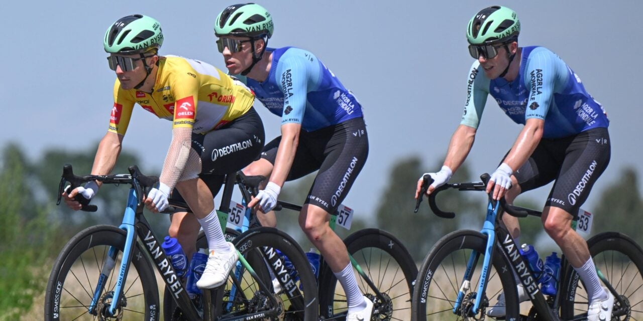 Staune-Mittet (center) in action during the Tour of Poland - photo: Cor Vos