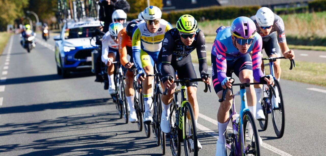 De Vries leads the breakaway group - photo: Fotopersburo Cor Vos