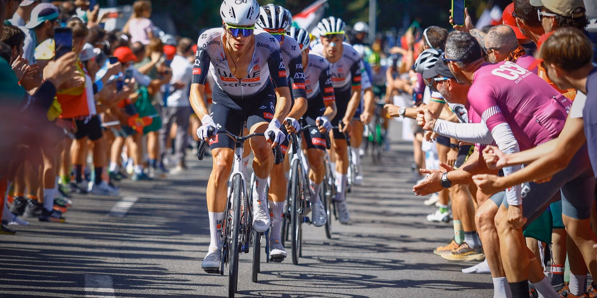 UAE Emirates XRG controlled the peloton - photo: Cor Vos