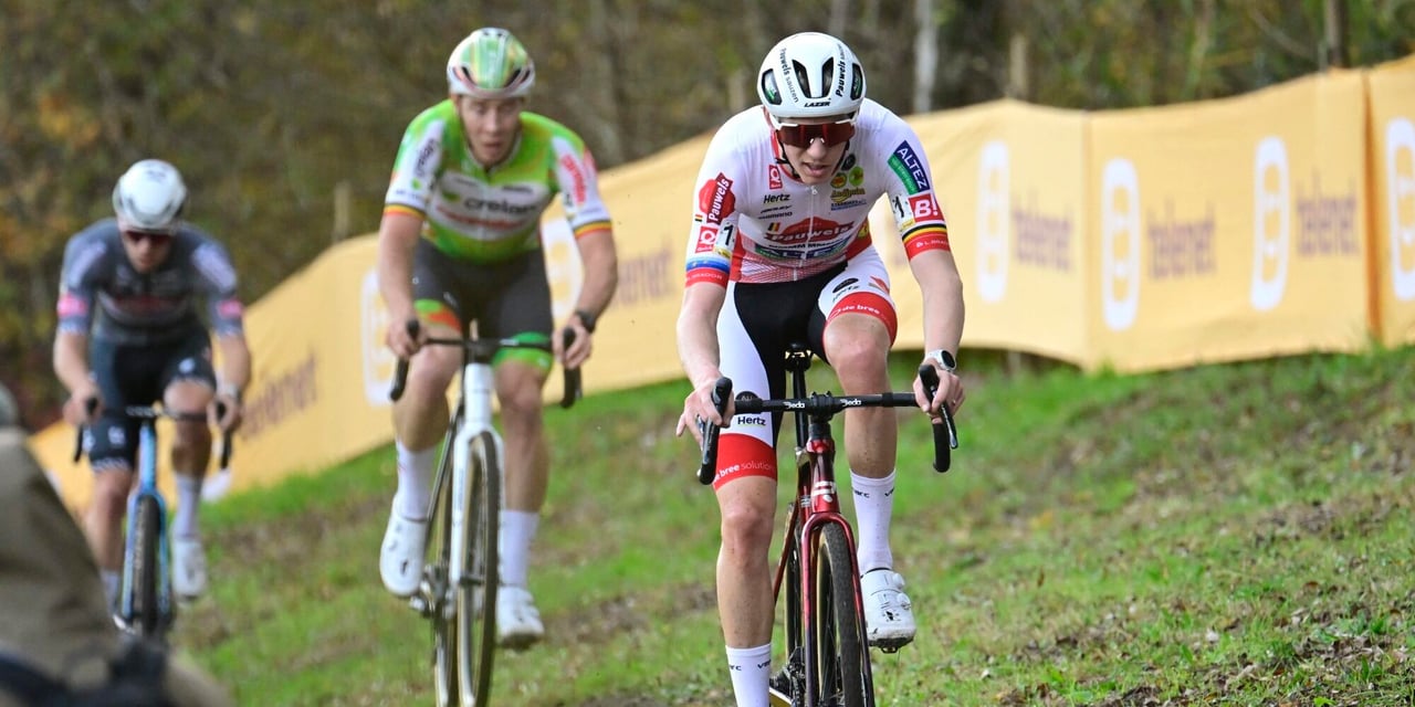 Michael Vanthourenhout applies pressure - photo: Fotopersburo Cor Vos