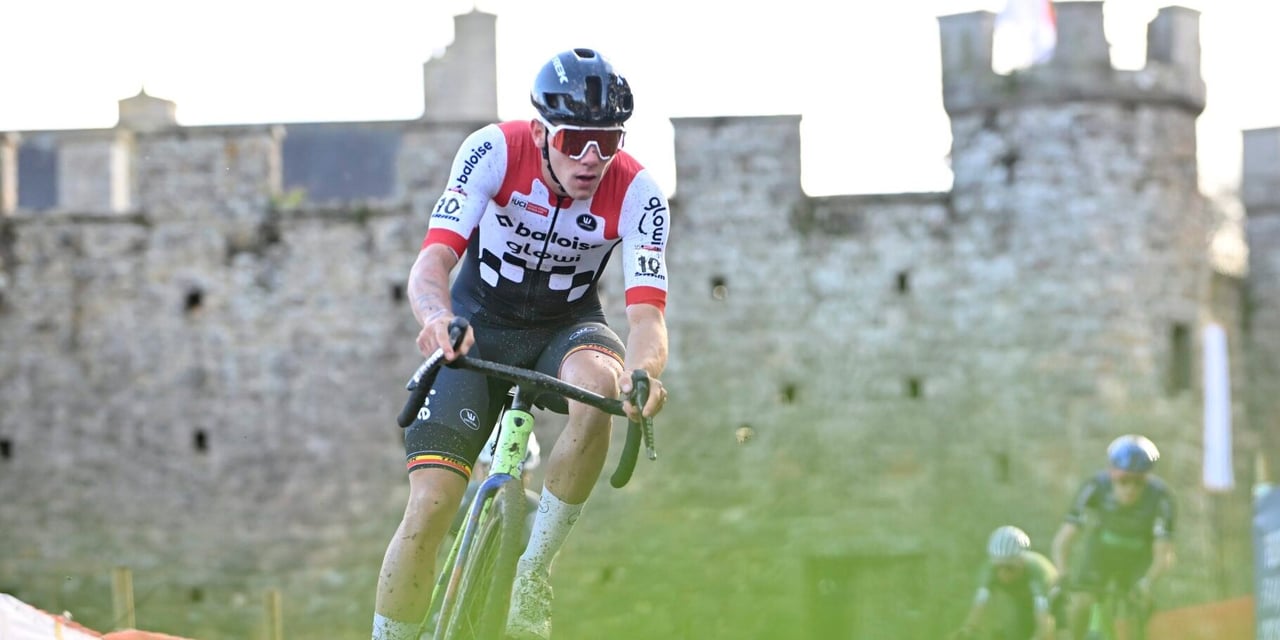 How long will Thibau Nys hang on - photo: Fotopersburo Cor Vos