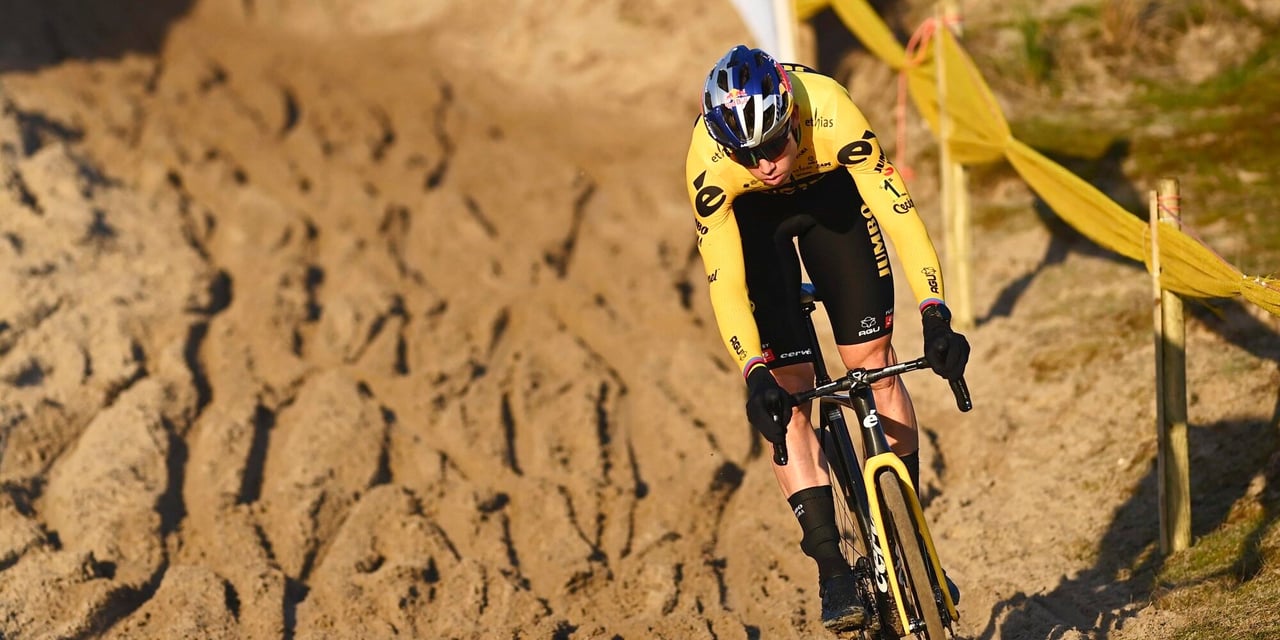 What can Wout van Aert do in the sand? – photo: Fotopersburo Cor Vos