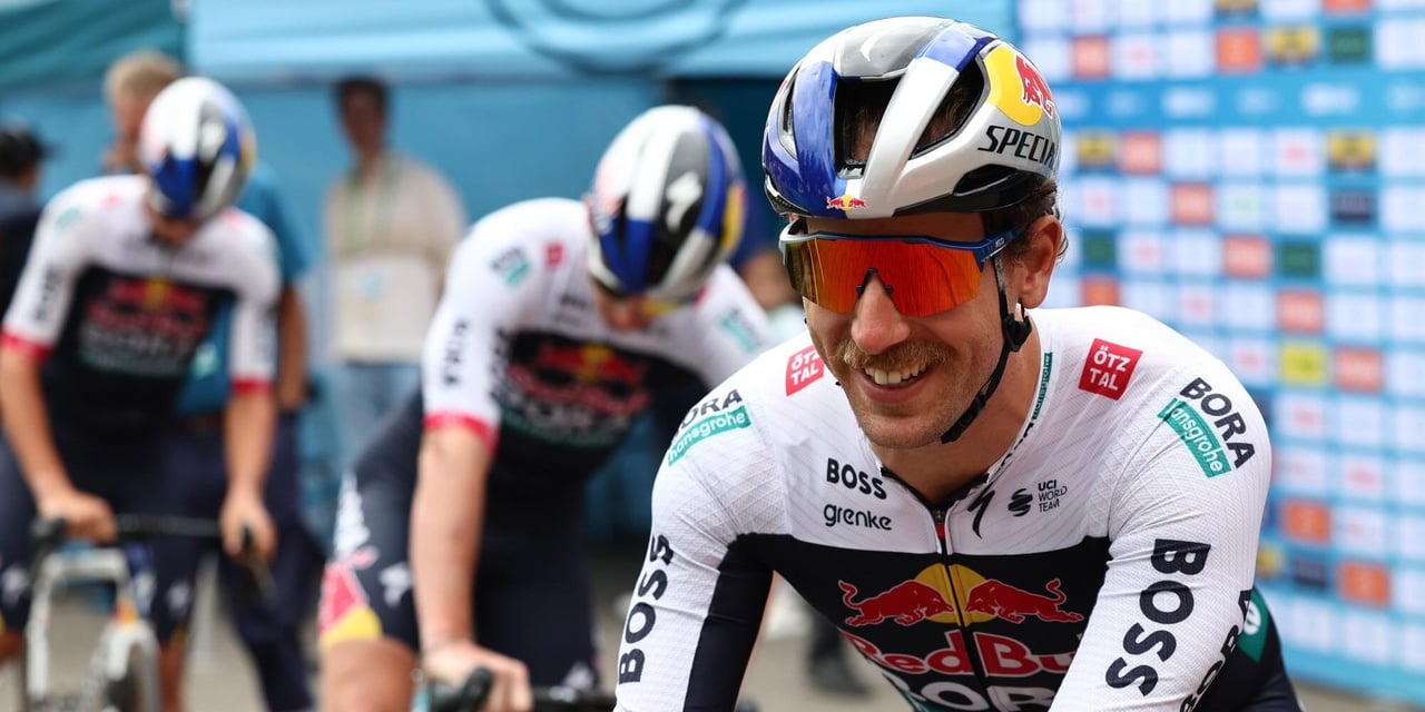 'Sam Welsford joins INEOS Grenadiers training camp'