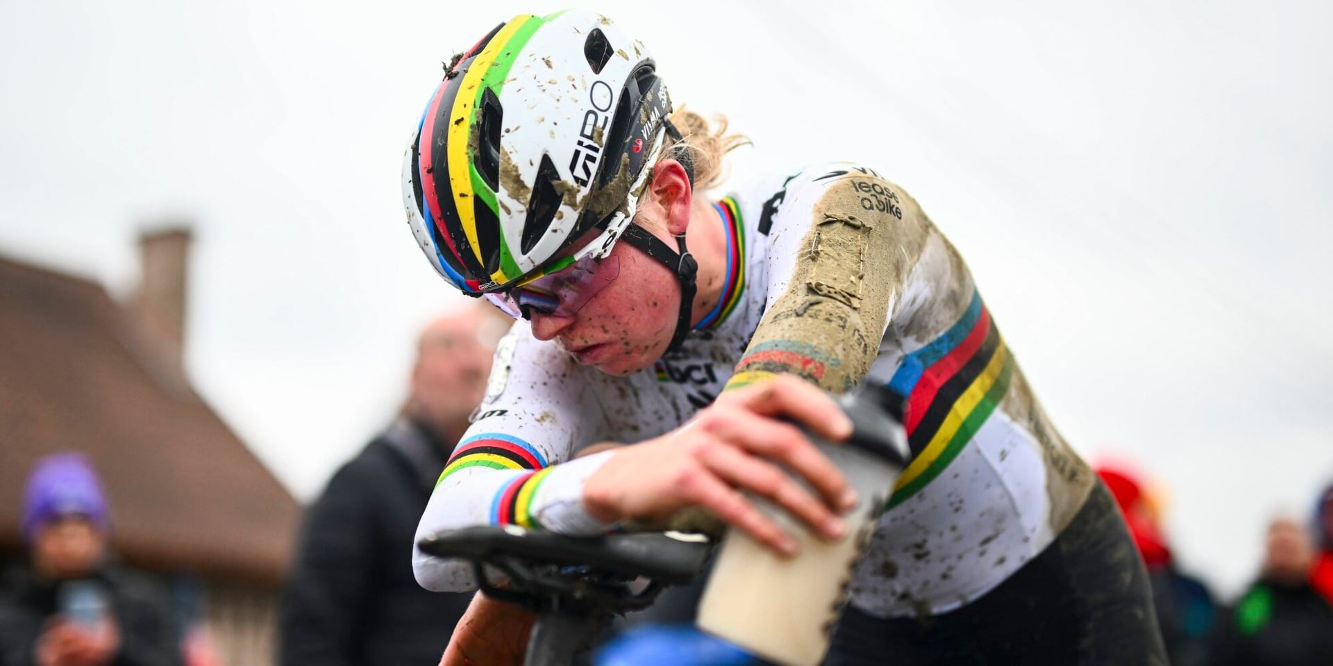 Silence continues around Fem van Empel