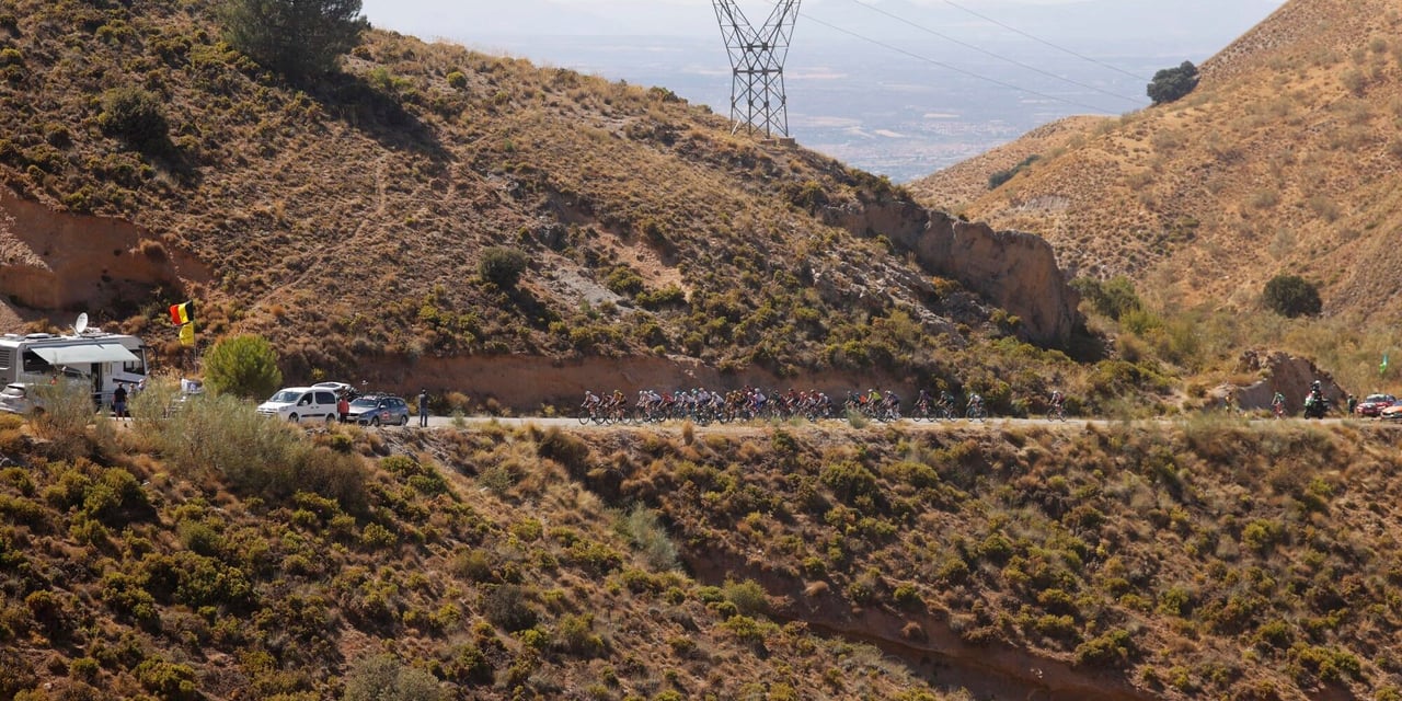 Racing through the rugged landscape of the Sierra Nevada - photo: Fotopersburo Cor Vos