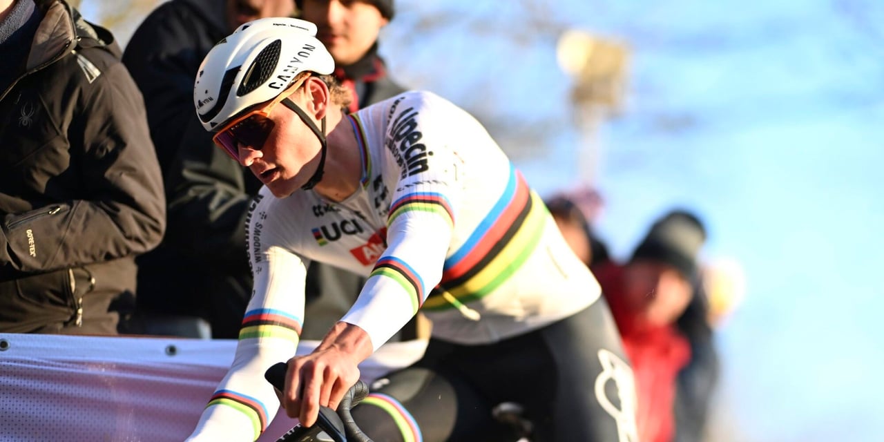 Mathieu van der Poel falls one point short of World Cup lead