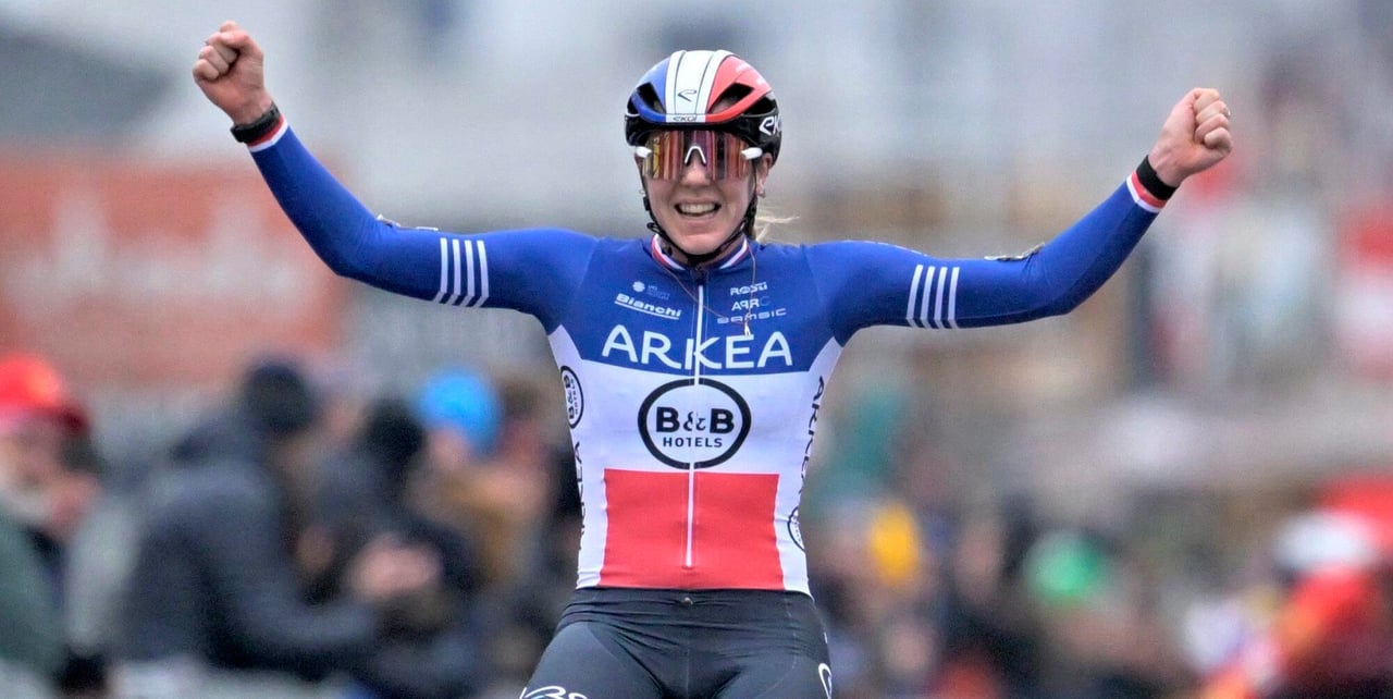 Amandine Fouquenet wins internationally tough Superprestige Gullegem