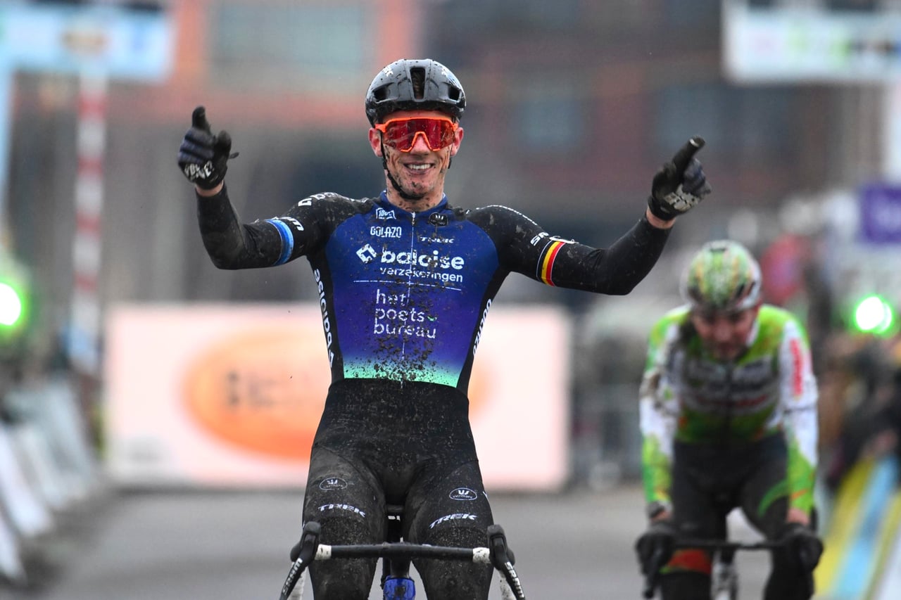 Thibau Nys Beats Emiel Verstrynge in Nail-Biter to Win Belgian Cyclocross Title