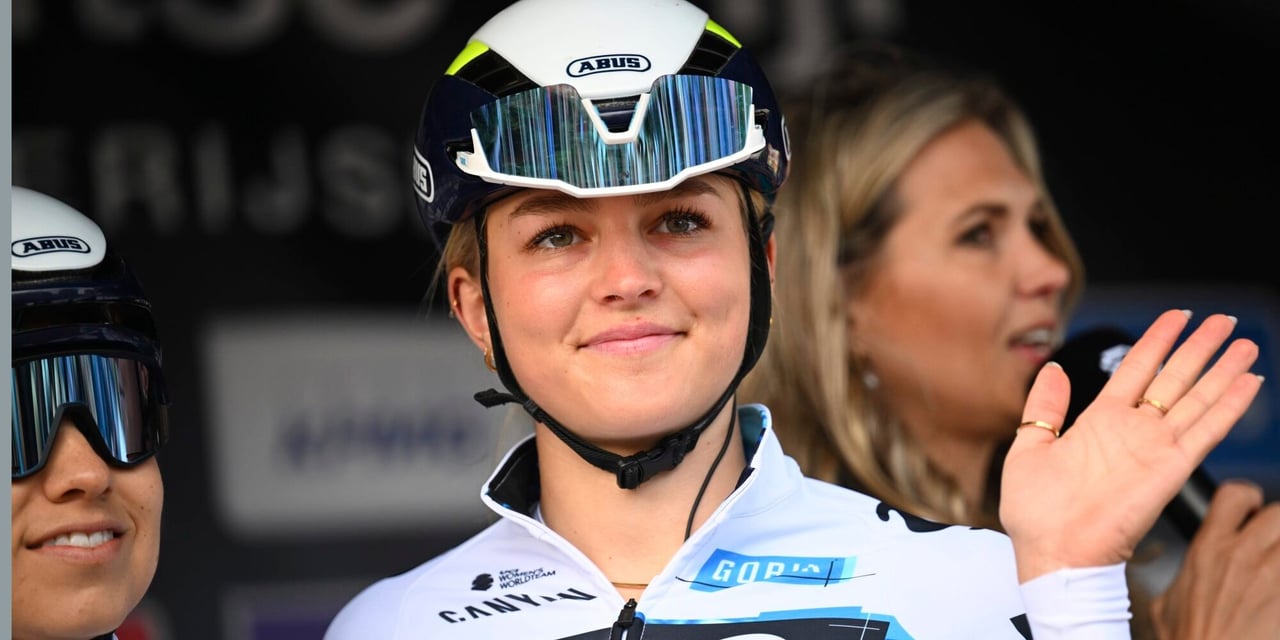 Cat Ferguson sprints to victory in Trofeo Llucmajor, Sofie van Rooijen third