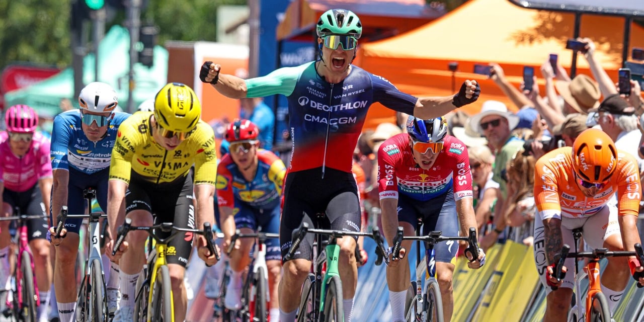 Tobias Lund Andresen stays ahead of Matthew Brennan in Tour Down Under stage one