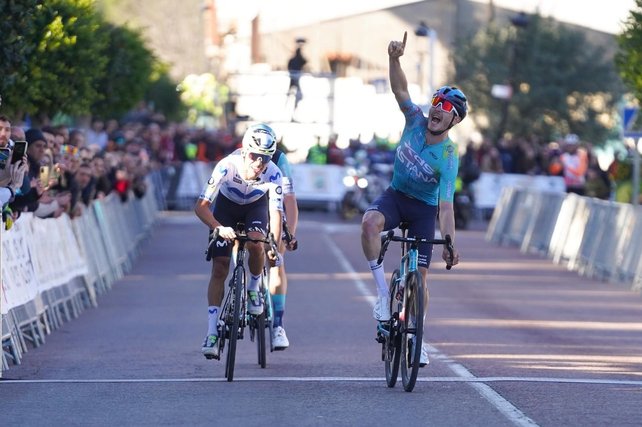 Cristian Scaroni kicks off season with win in Classica Camp de Morvedre 2026