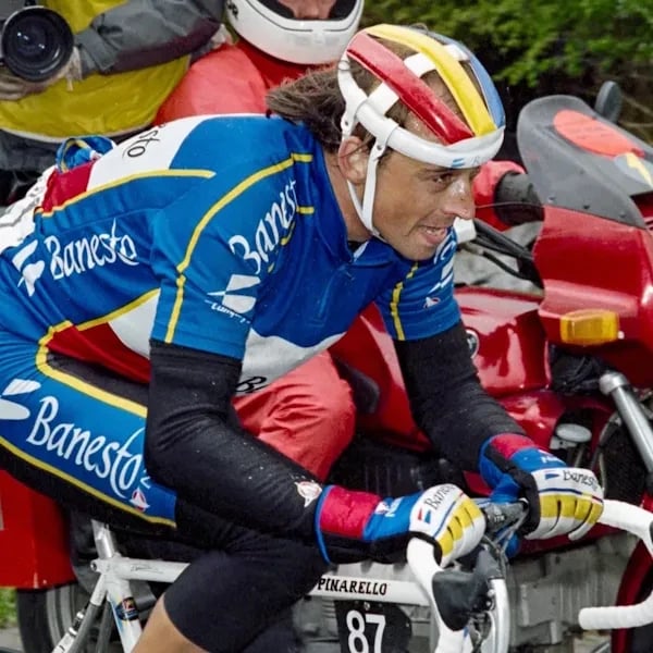 Armand De Las Cuevas