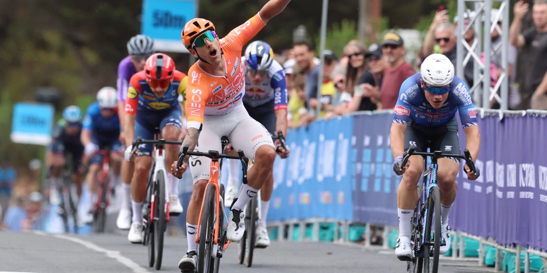 Sam Welsford wins again in front of home crowd, but this time in unusual way