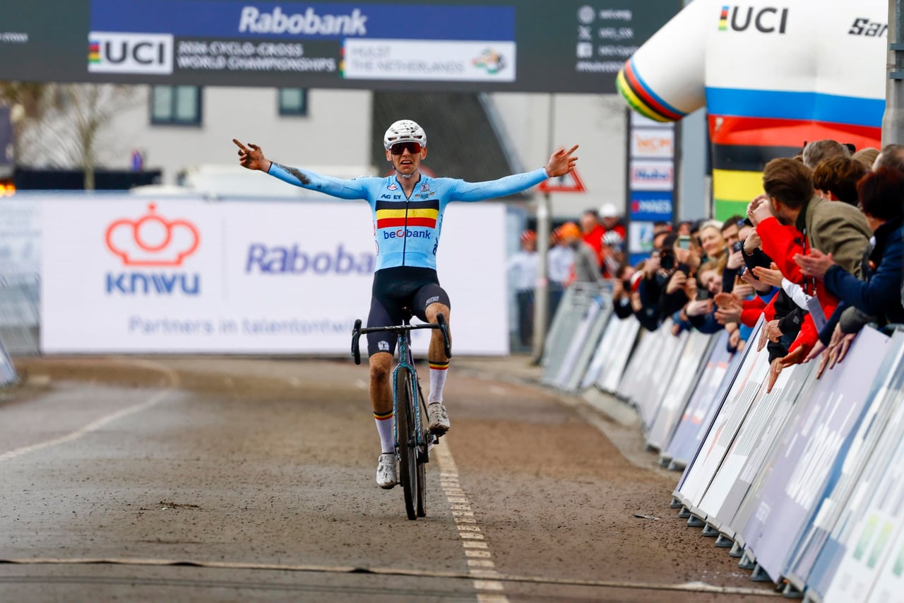 Cyclocross world championships 2026: Aaron Dockx delivers gold for Belgium