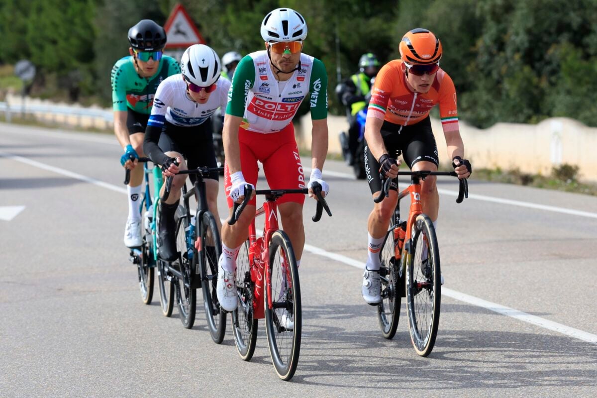 The breakaway group with Van der Tuuk on the right - photo: Fotopersburo Cor Vos