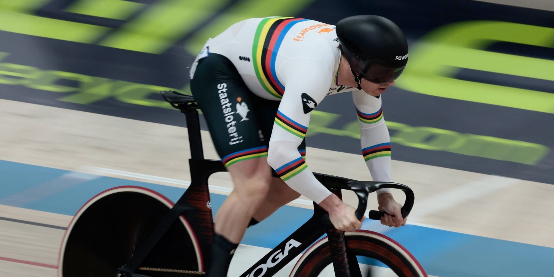 Harrie Lavreysen suffers rare defeat and loses European sprint title to Matthew Richardson