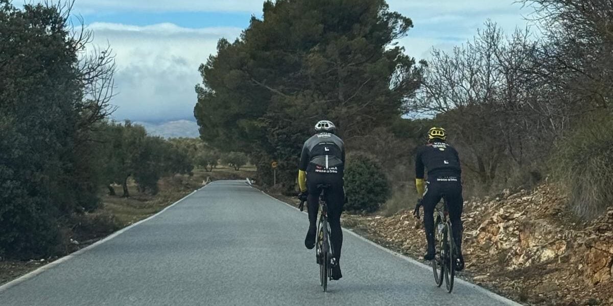 Wout van Aert trains outside during altitude camp despite snow